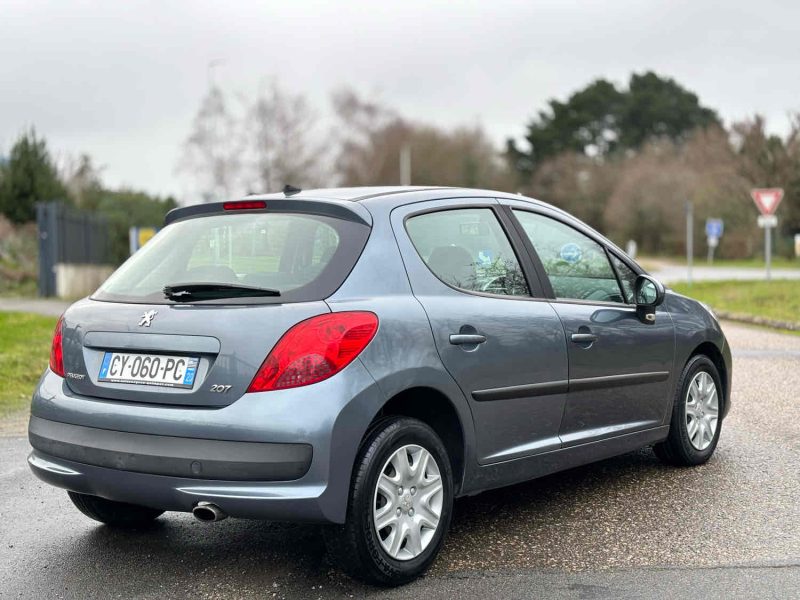 PEUGEOT 207 1.4 16V VTi 95 CH Premium