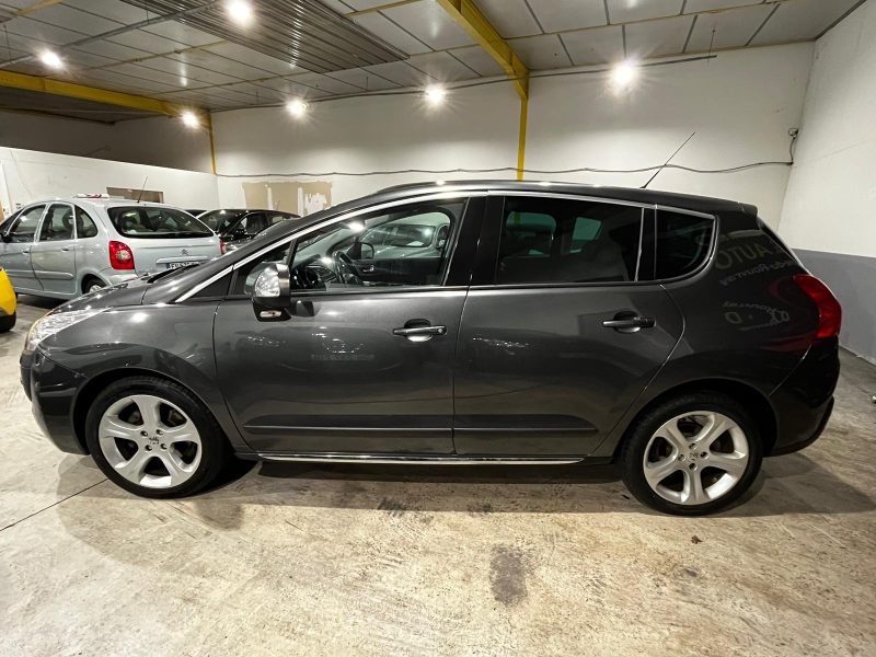 PEUGEOT 3008 Monospace 2011