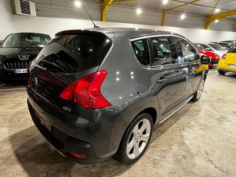 PEUGEOT 3008 Monospace 2011