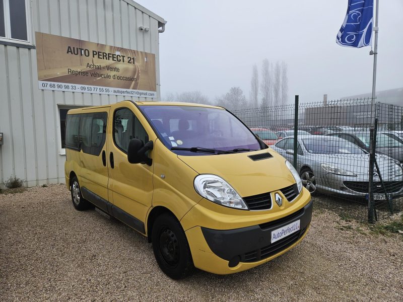 RENAULT TRAFIC II Autobus/Autocar 2013