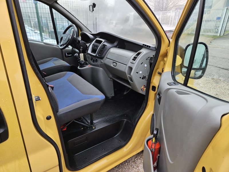 RENAULT TRAFIC II Autobus/Autocar 2013