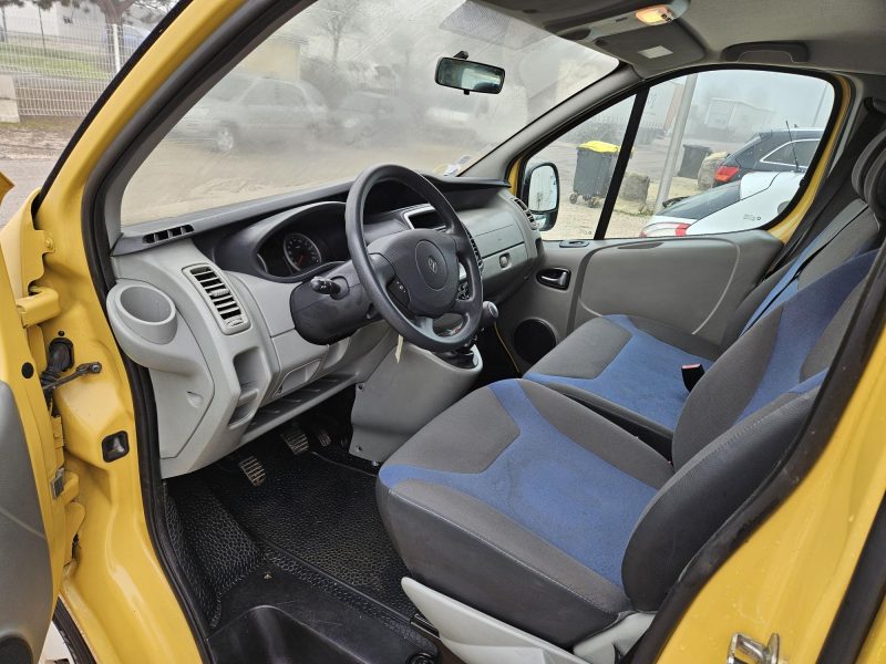 RENAULT TRAFIC II Autobus/Autocar 2013