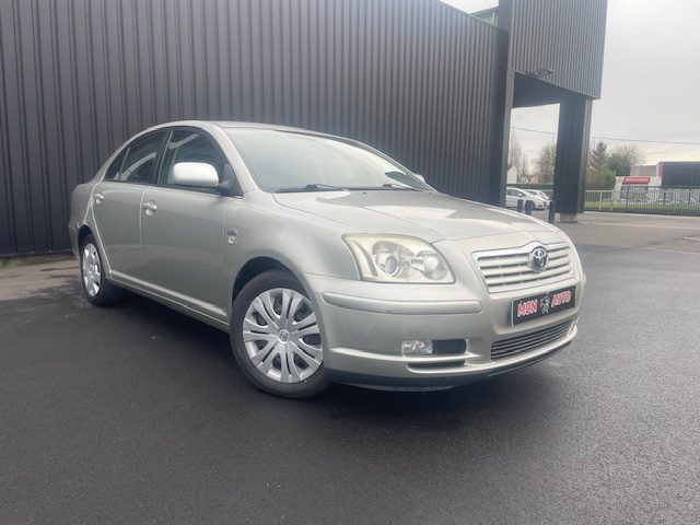 TOYOTA AVENSIS 2003