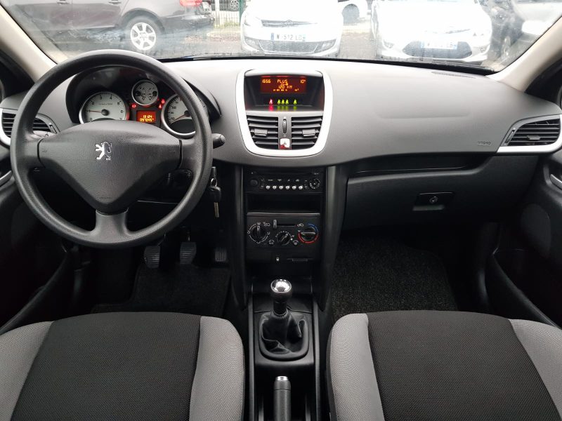 PEUGEOT 207 1.4i 90CV TRENDY