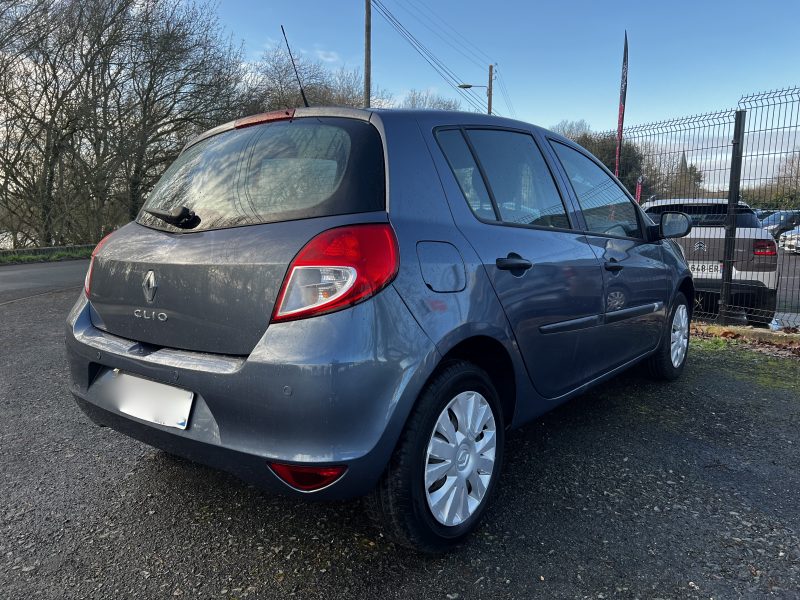 RENAULT CLIO III 2011