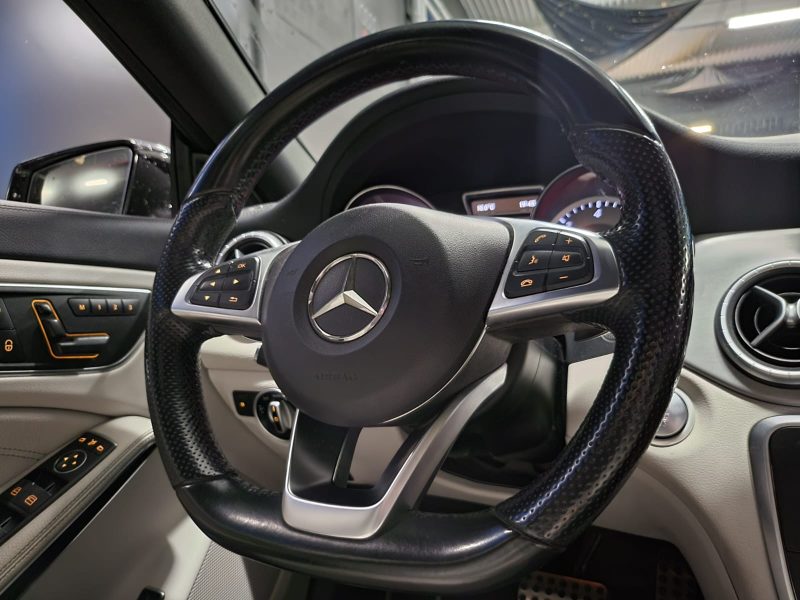 MERCEDES CLA 220 D 177cv FASCINATION PACK AMG /TOIT OUVRANT+CAMERA+ATTELAGE+SIEGE CHAUFFANT/