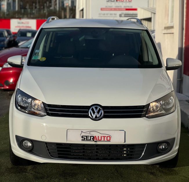 VOLKSWAGEN TOURAN 2014