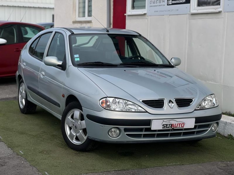 RENAULT MEGANE 2002