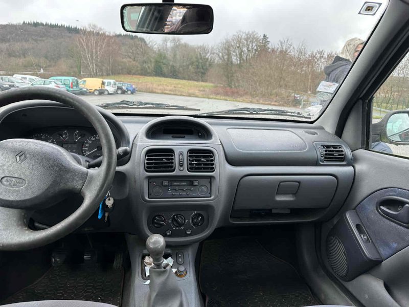 RENAULT CLIO II 2000