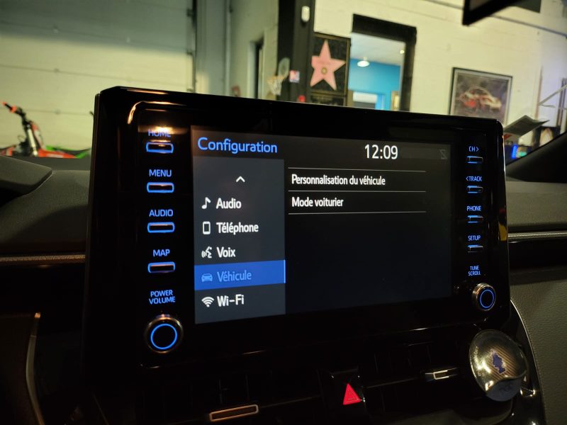 1.8 Hybrid 122 cv DESIGN / CAMERA AR / CARPLAY