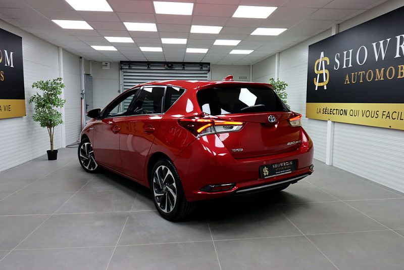 TOYOTA AURIS 2015