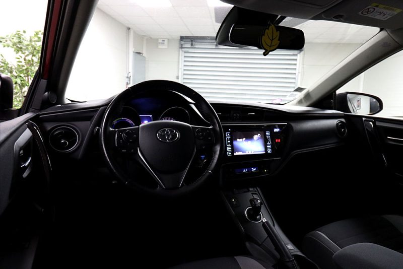 TOYOTA AURIS 2015