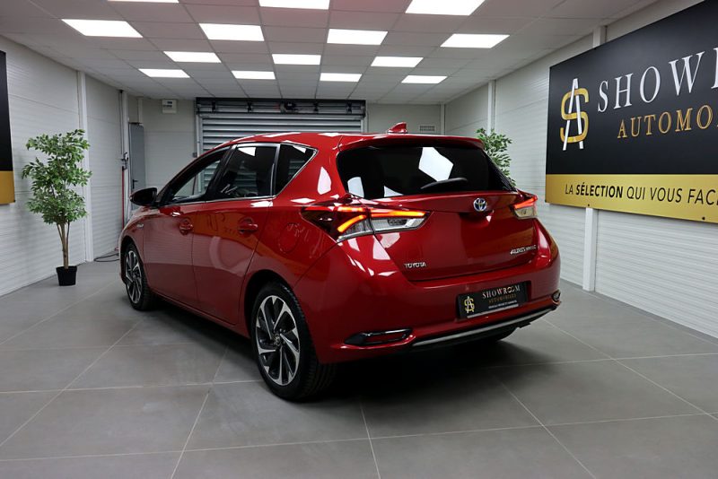 TOYOTA AURIS 2015