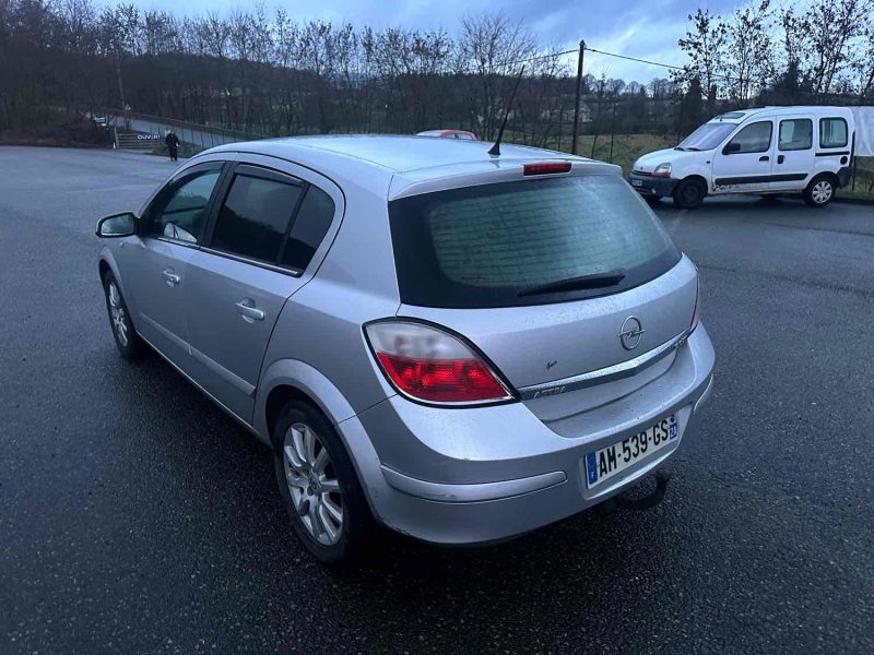 OPEL ASTRA H 2005