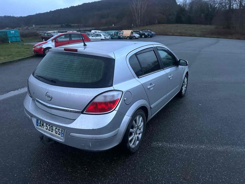 OPEL ASTRA H 2005