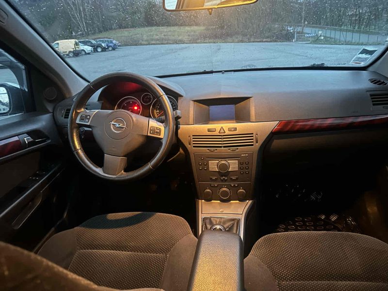 OPEL ASTRA H 2005