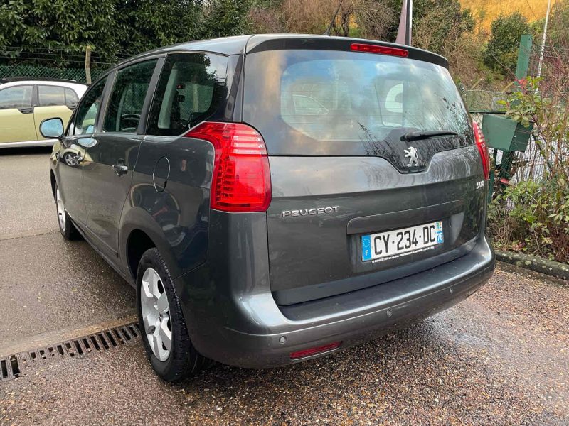 PEUGEOT 5008 1.6HDI 115CV