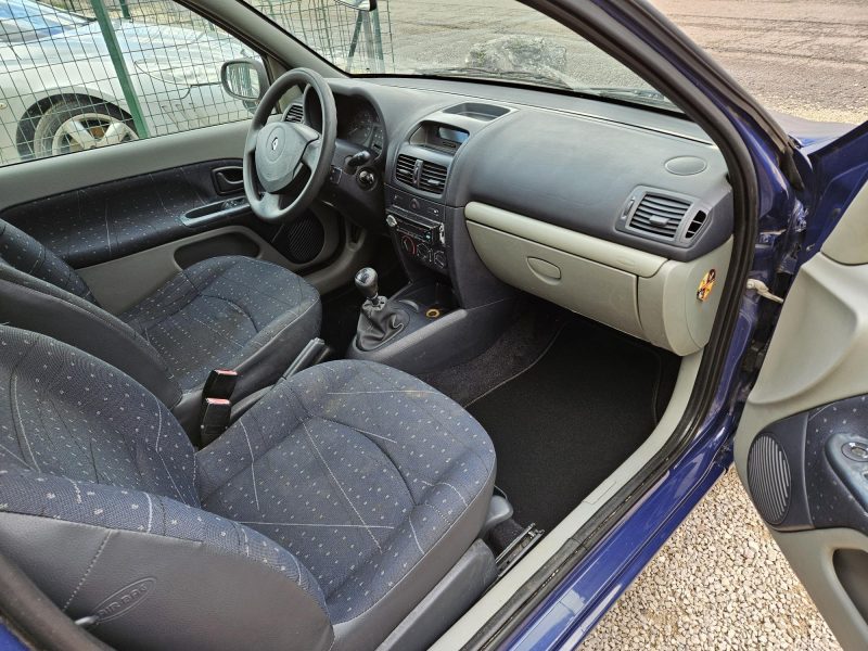 RENAULT CLIO II 2002