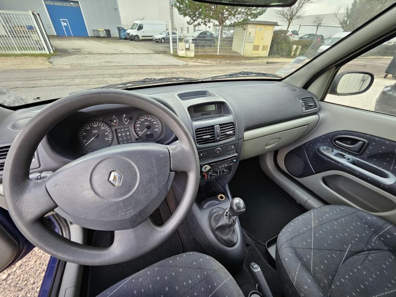 RENAULT CLIO II 2002