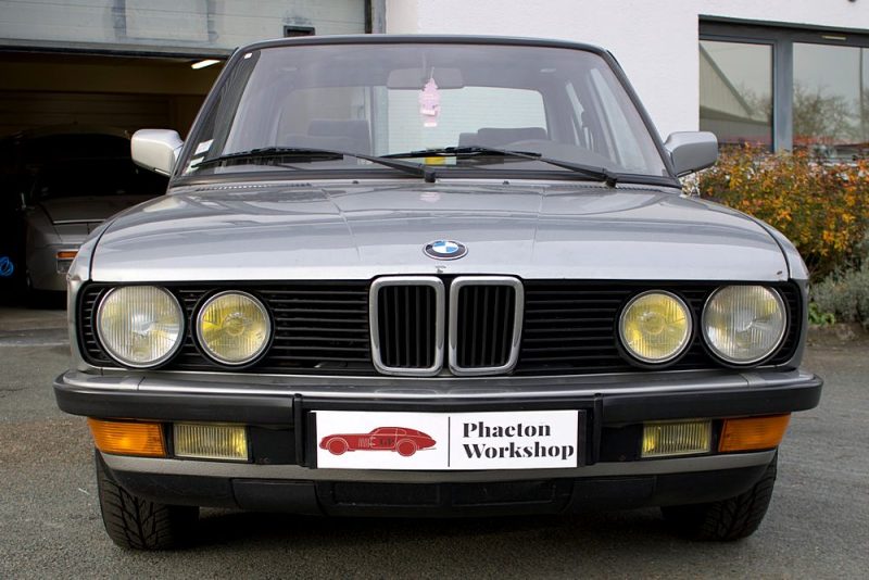 BMW 520i E28 - Haut moteur refait / Toit Ouvrant