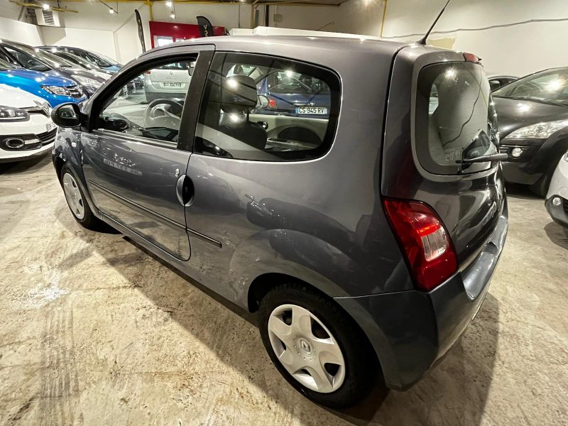 RENAULT TWINGO II 2008