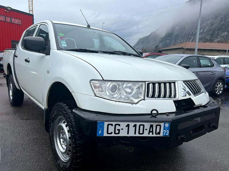 Mitsubishi L200 2.5 TD 136CV Double Cabine 4x4 4WD Pick Up CT OK 11/2025