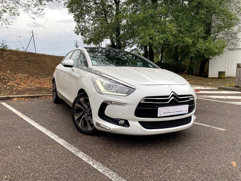 CITROËN DS5 BLUE HDI 2.0 L 180 ch SPORT CHIC EAT6