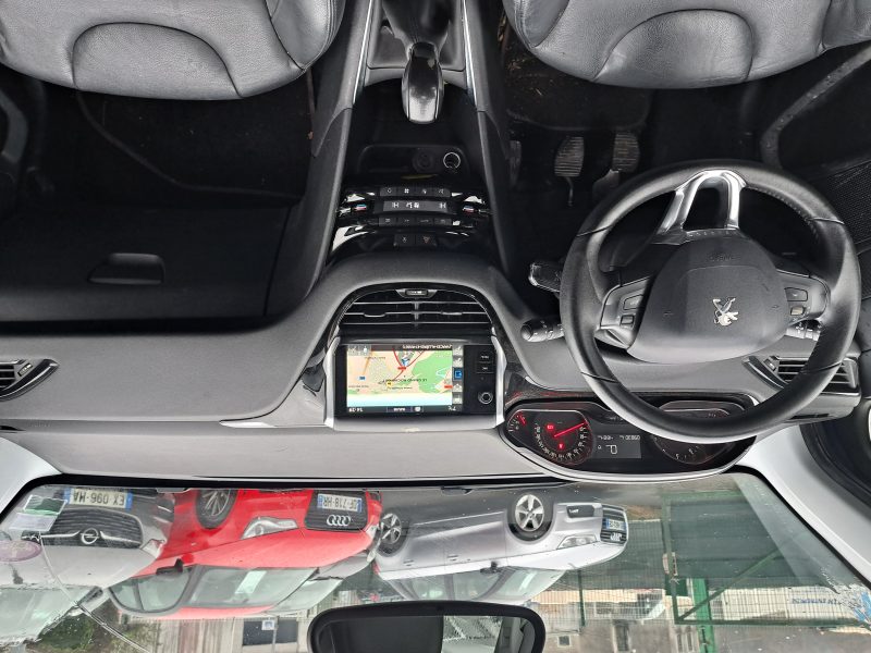 Peugeot 208 1.2 VTI 82 Cv 5P Ecran GPS Climatisation Crit'Air 1 CT ok 01/26