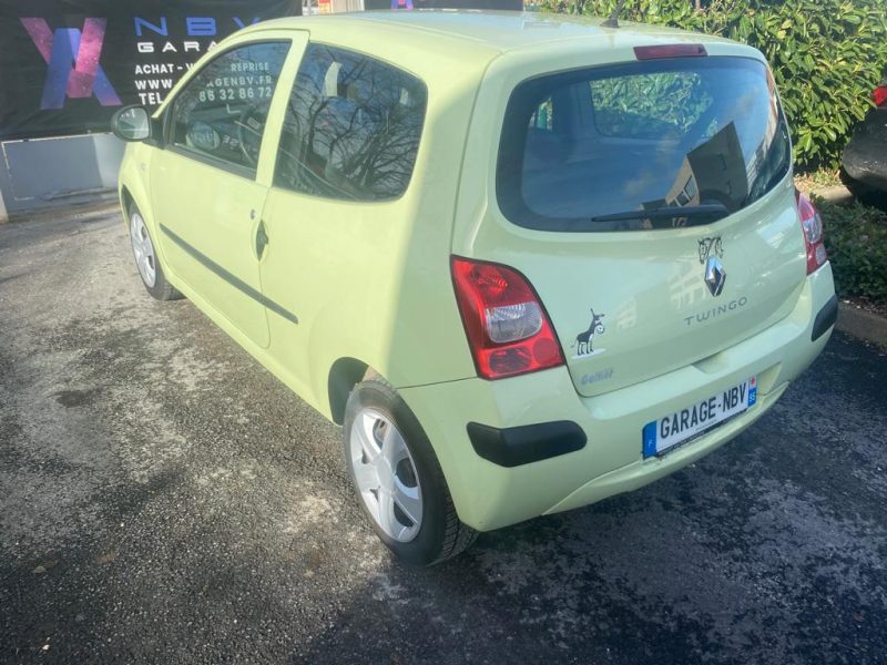 RENAULT TWINGO II 1.2 60