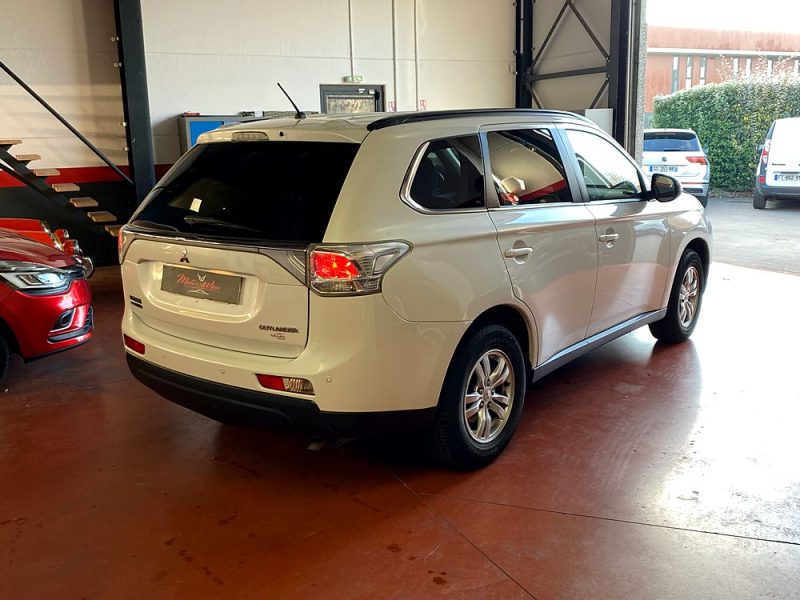 MITSUBISHI OUTLANDER III 2013