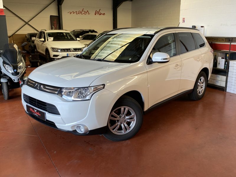 MITSUBISHI OUTLANDER III 2013