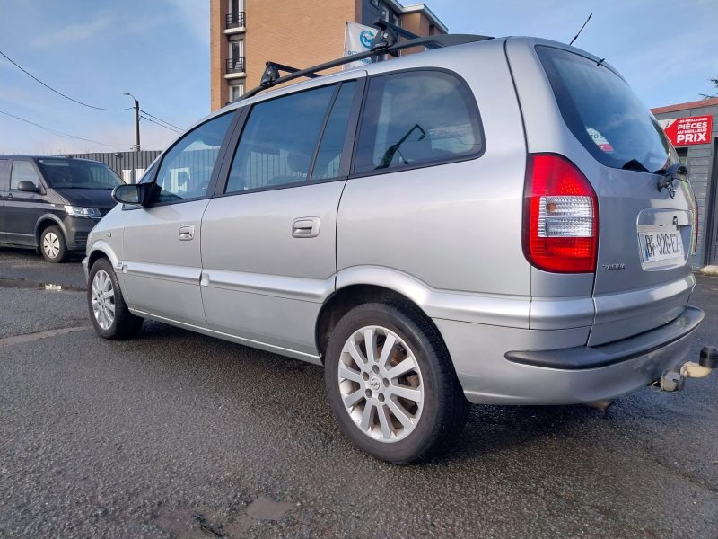 OPEL ZAFIRA 2004