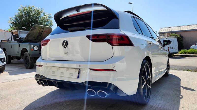 VOLKSWAGEN Golf 8 R 2l Tsi 320cvGOLF 