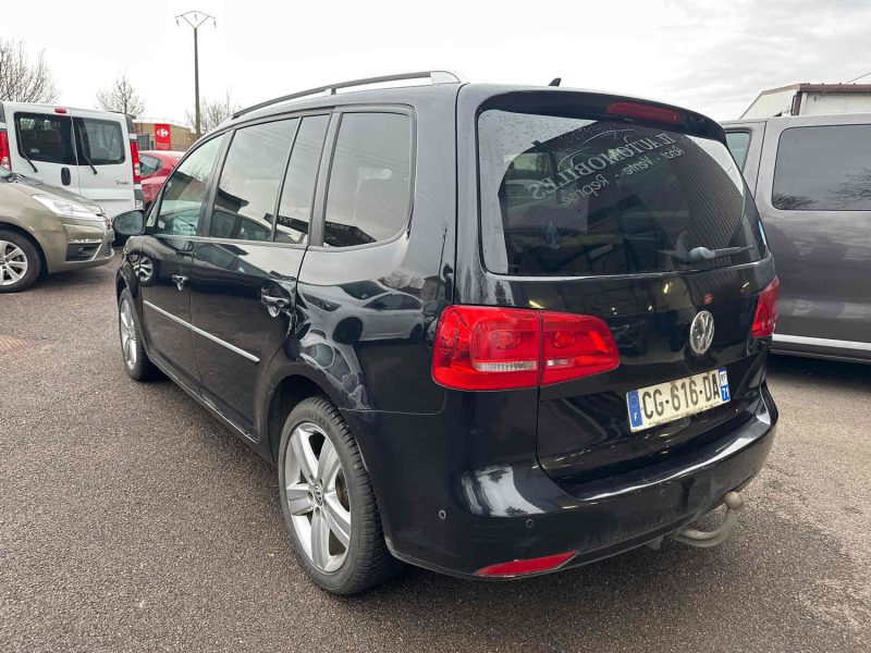 VOLKSWAGEN TOURAN 2012