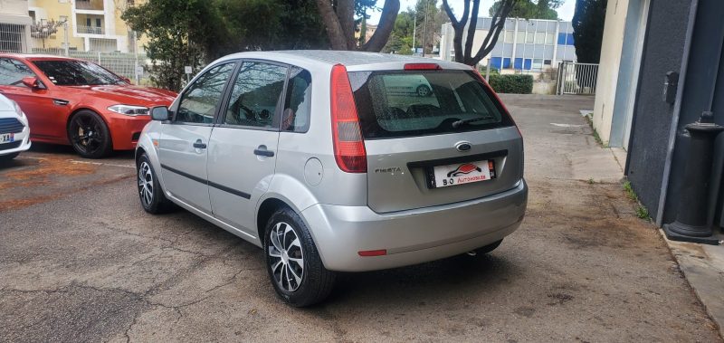 Ford Fiesta V 1.4l i 16V 80cv, *Peu kilométrés*, *idéale jeune conducteur*