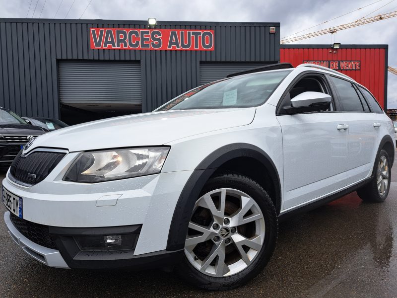 Skoda Octavia Combi 2.0 TDI 184CV Scout 4x4 DSG Toit Ouvrant Panoramique