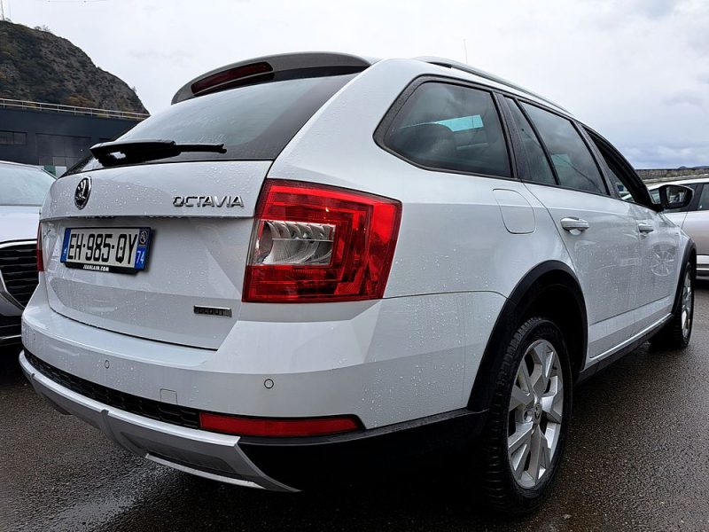 Skoda Octavia Combi 2.0 TDI 184CV Scout 4x4 DSG Toit Ouvrant Panoramique