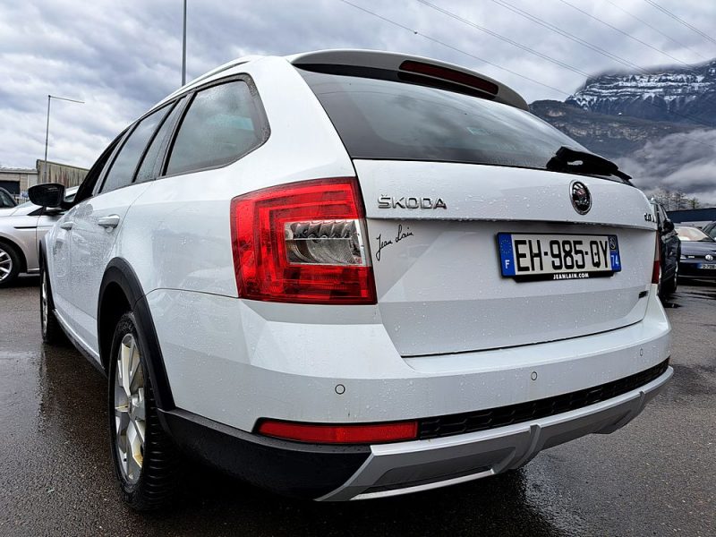 Skoda Octavia Combi 2.0 TDI 184CV Scout 4x4 DSG Toit Ouvrant Panoramique