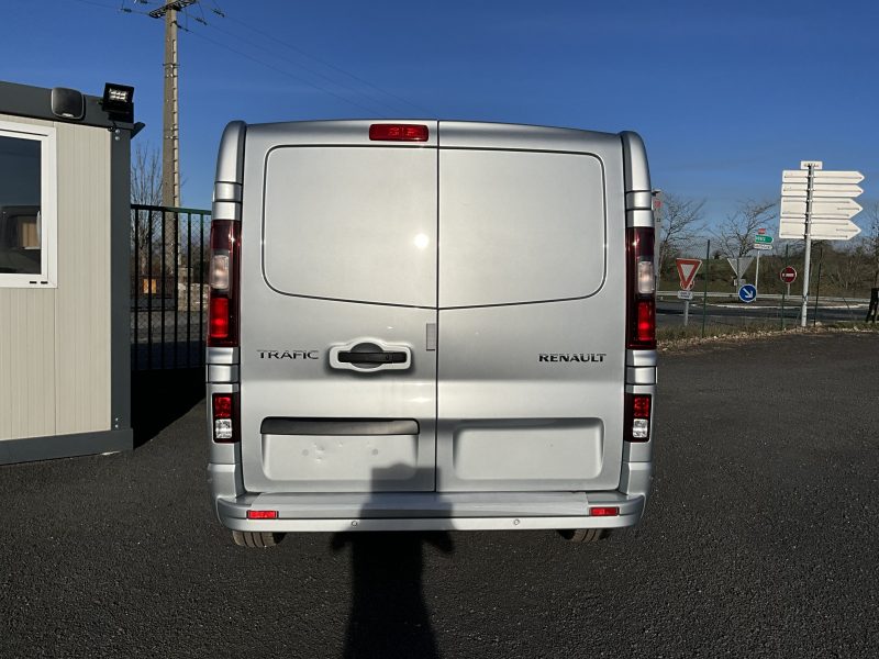 RENAULT TRAFIC 2024