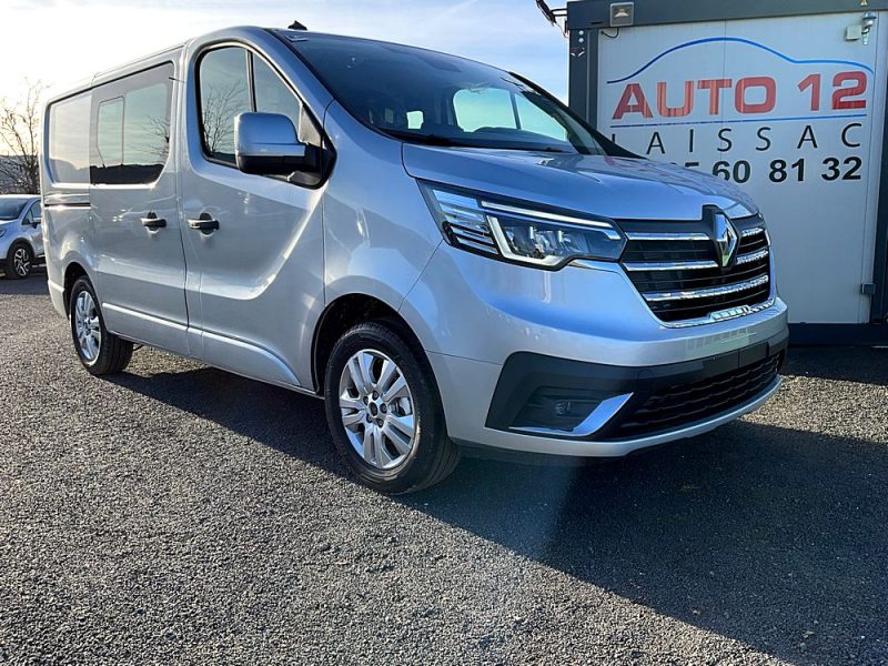 RENAULT TRAFIC 2024