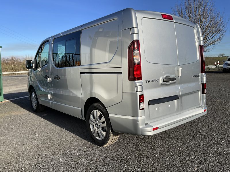 RENAULT TRAFIC 2024