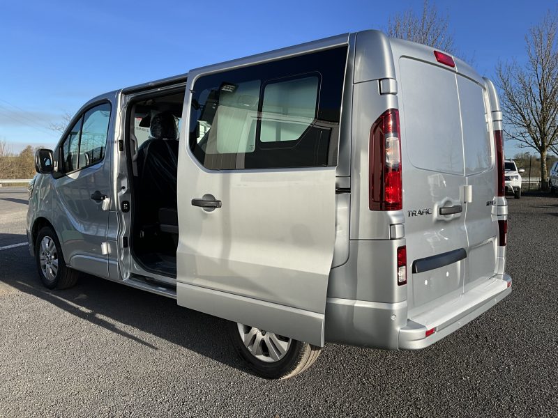 RENAULT TRAFIC 2024