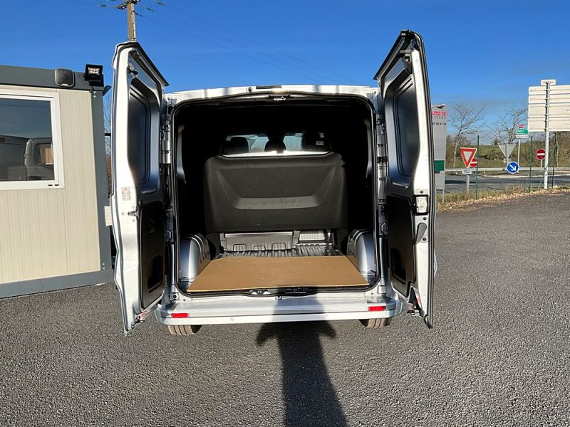 RENAULT TRAFIC 2024