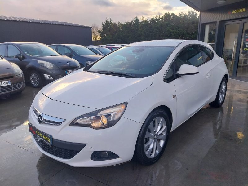 OPEL ASTRA J GTC 2.0 CDTI 165 Sport