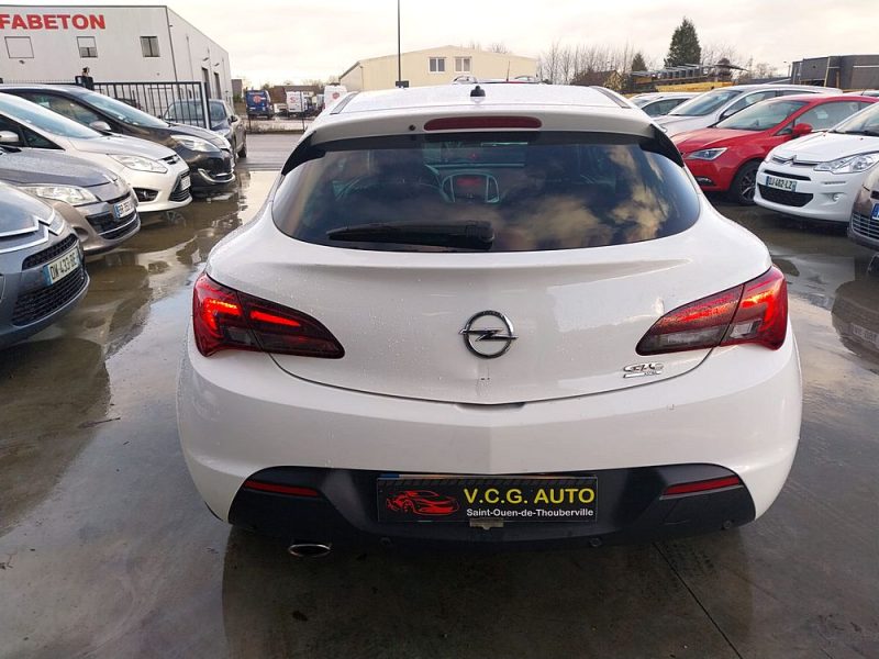 OPEL ASTRA J GTC 2.0 CDTI 165 Sport