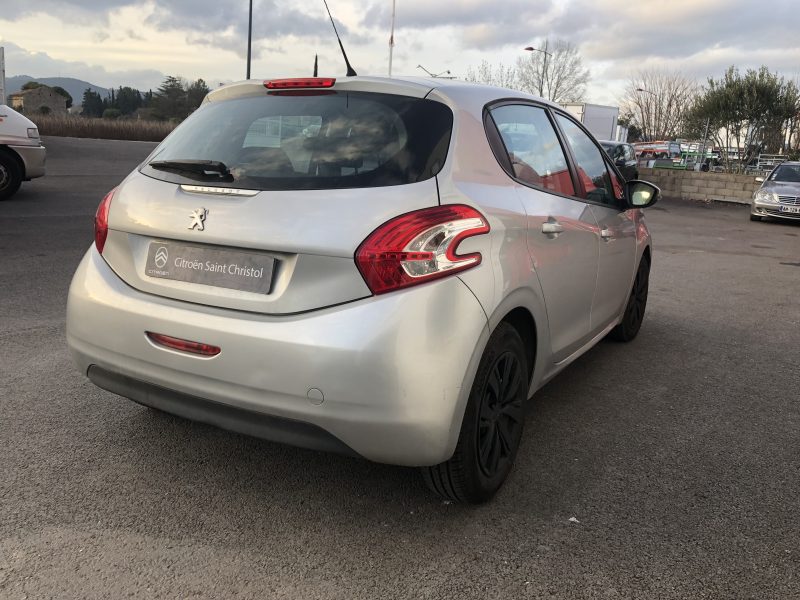 PEUGEOT 208 I 2013