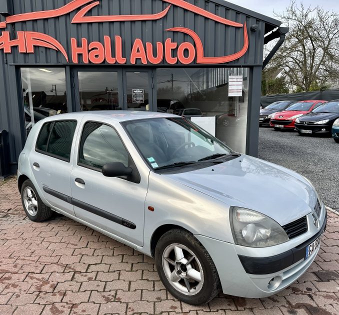 RENAULT CLIO 2004