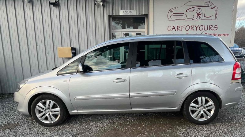 OPEL ZAFIRA FAMILY B 2011