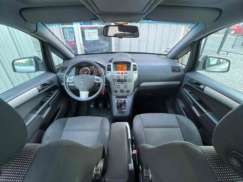 OPEL ZAFIRA FAMILY B 2011