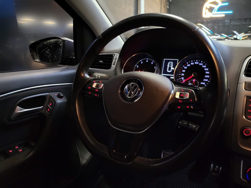 VOLKSWAGEN POLO V 1.2 TSI 16V 90cv ALLSTAR APPLE CARPLAY FULL ENTRETIEN VOLKSWAGEN